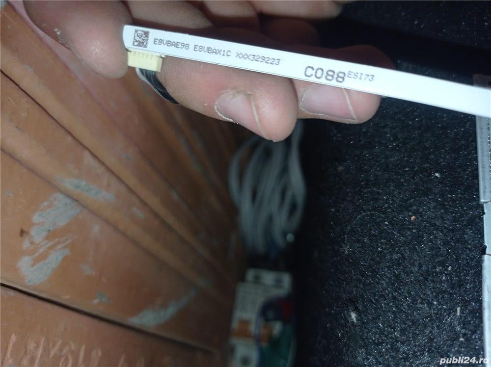 bareta led de pe tv Samsung ue22k5000