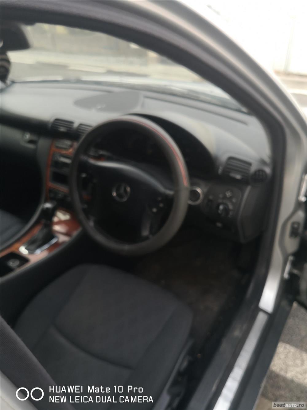 Dezmembrez mercedes C 220 cdi 