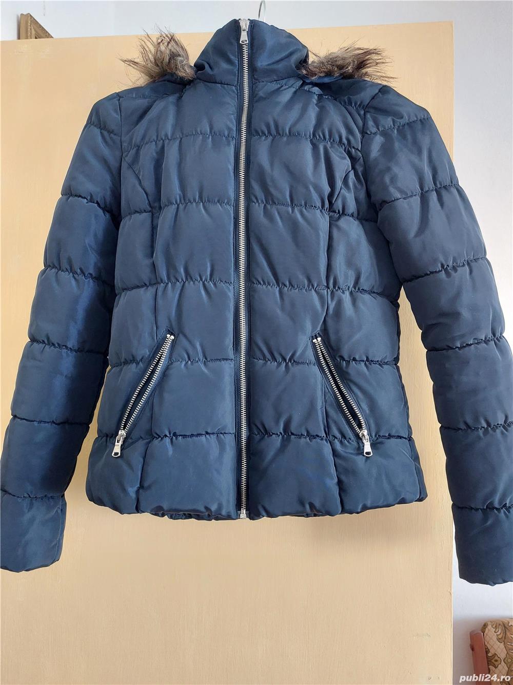 Geaca bleumarin cu gluga H&M