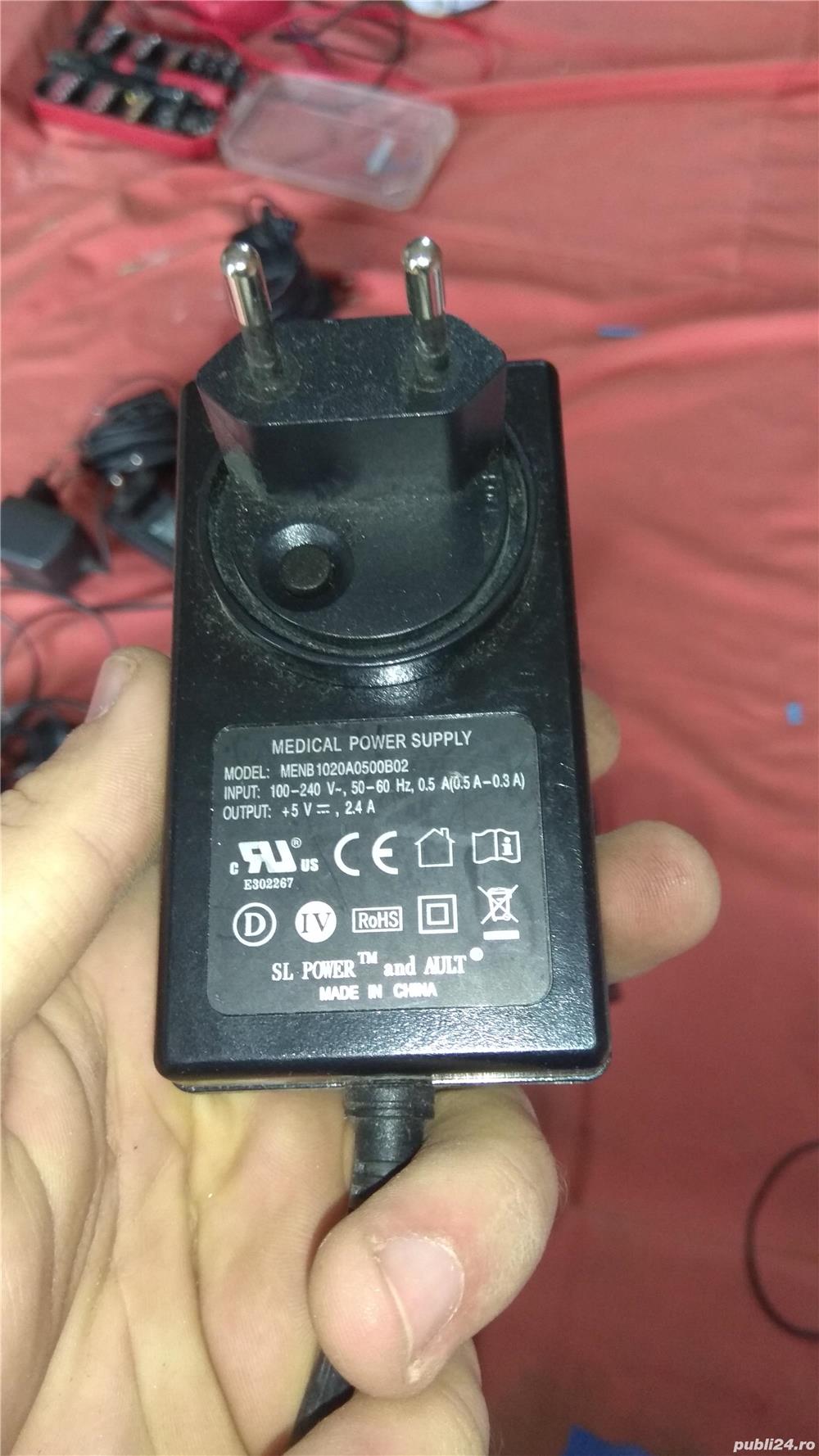 alimentator 220V la 5V cu2,4A DC