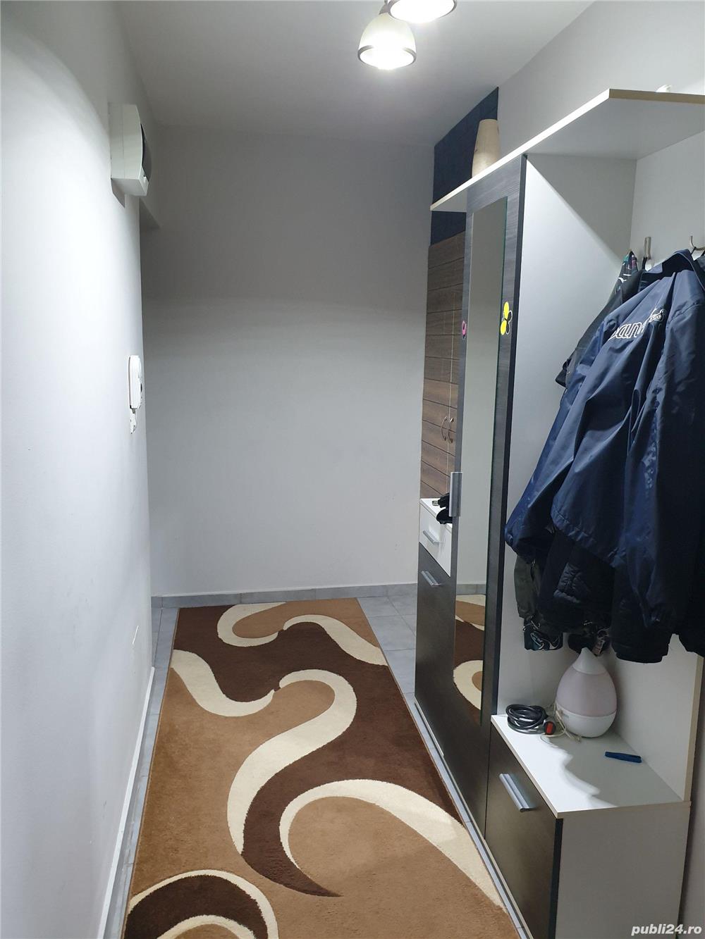 Apartament de vanzare cu 2 camere și parcare privata. 