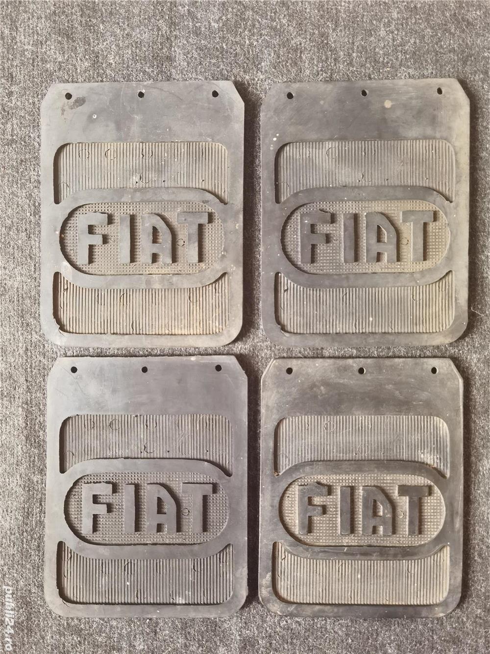 Set 4 presuri noroi pentru FIAT. Masina de epoca Fiat. De colectie