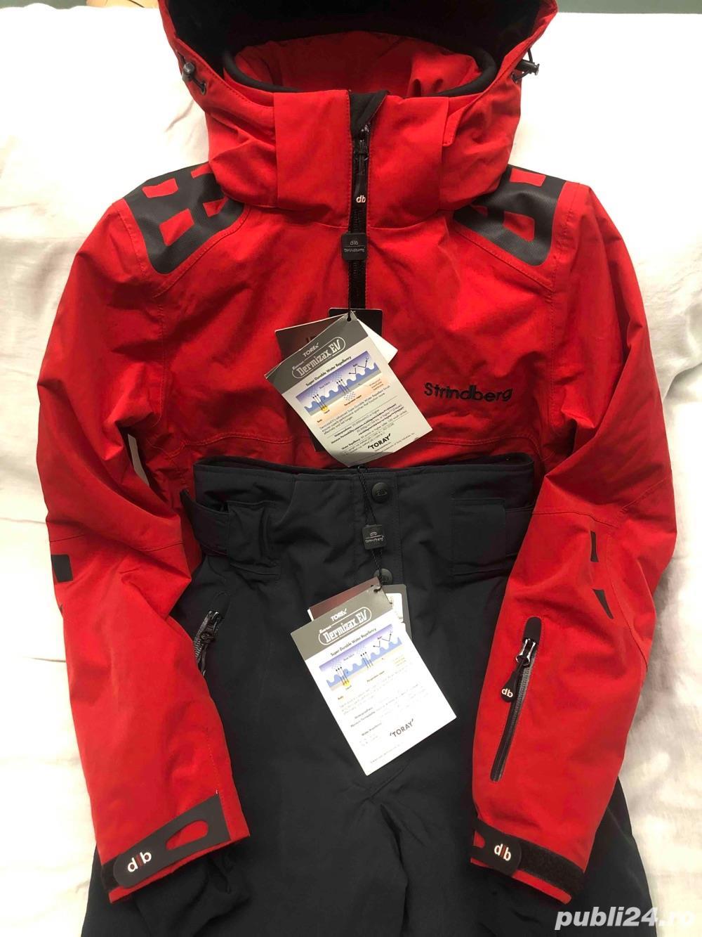 Vând costum sky Strindberg