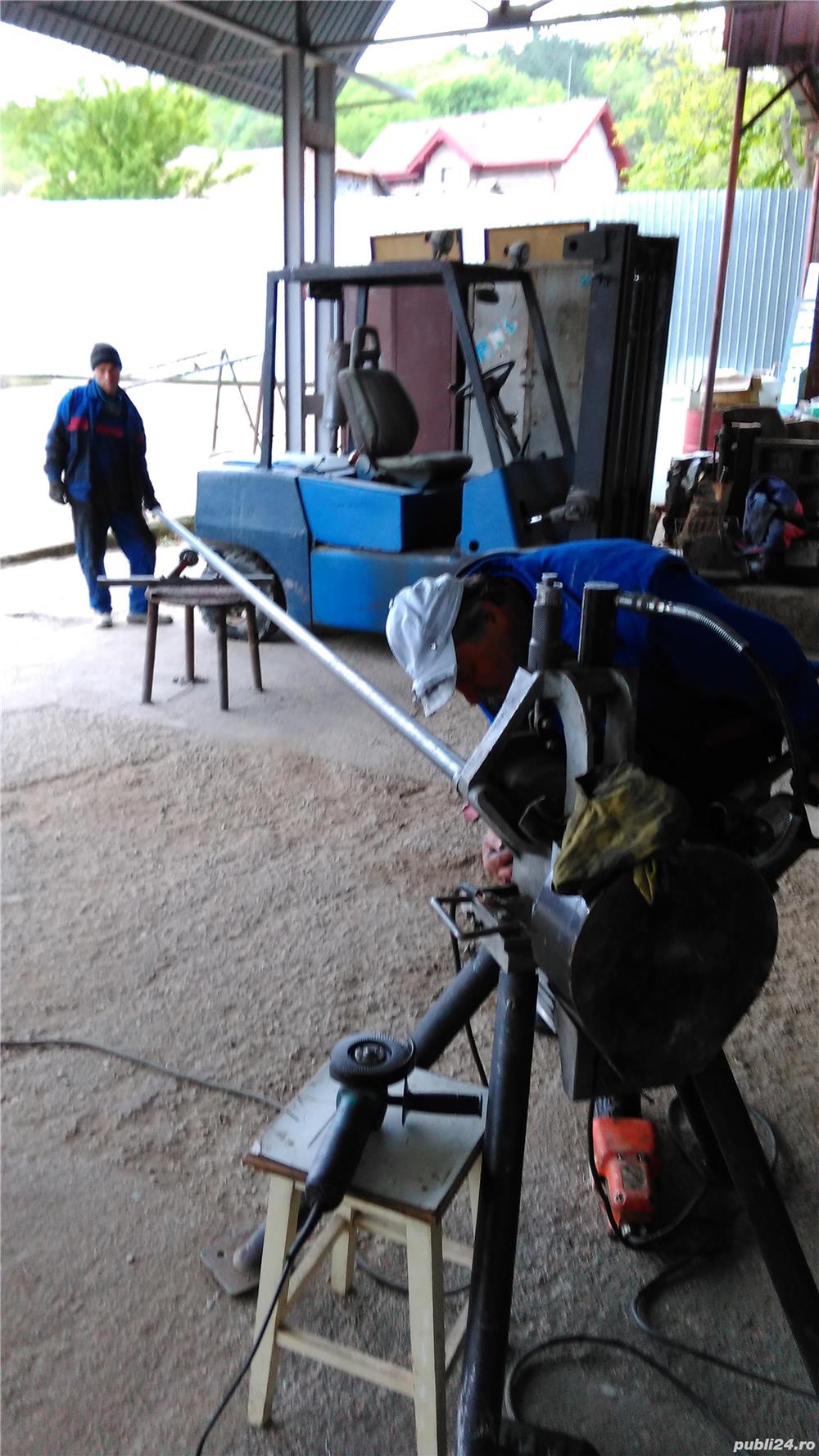 Angajam in conditii de deplasare in TARA:  Electricieni   Lacatusi   Sudori.