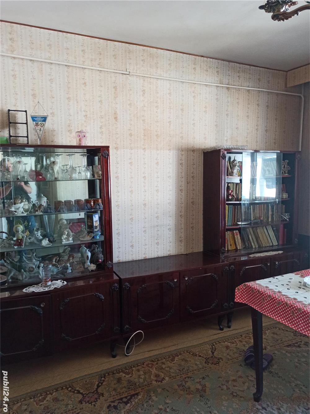 Mobilier dormitor și sufragerie 