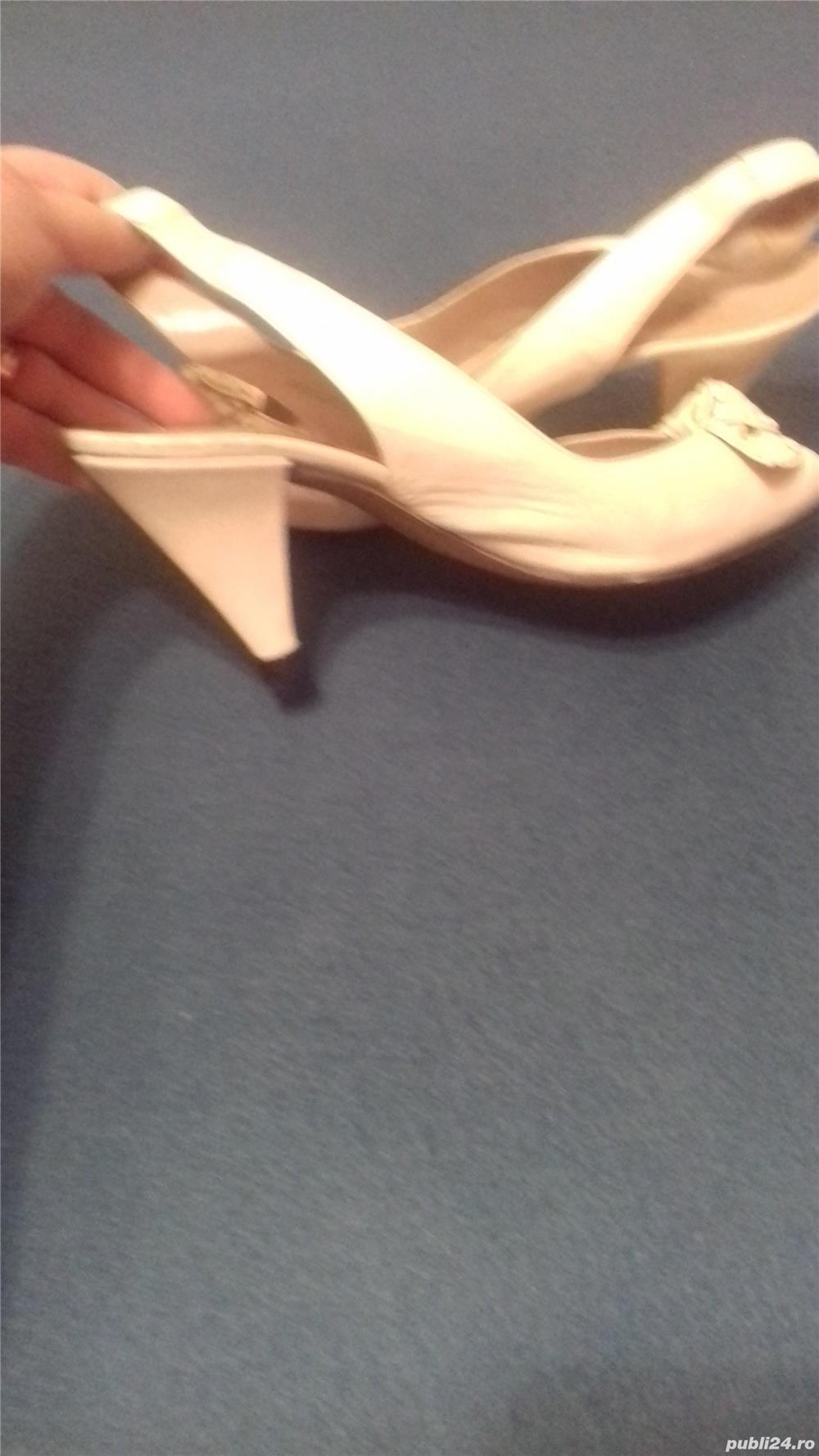 Sandale import din piele, deosebit de comode, aproape gratis !