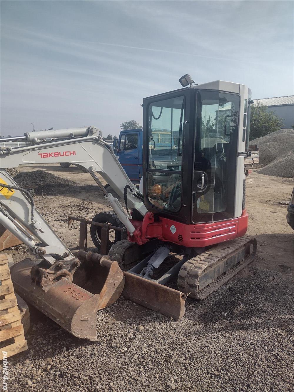 miniexcavator de inchiriat