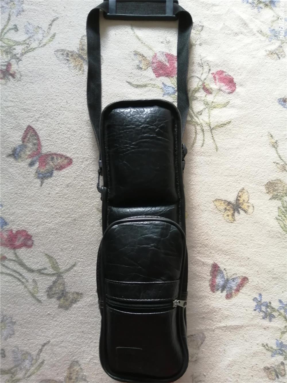 Vand porthart din piele sintetica gofrata.