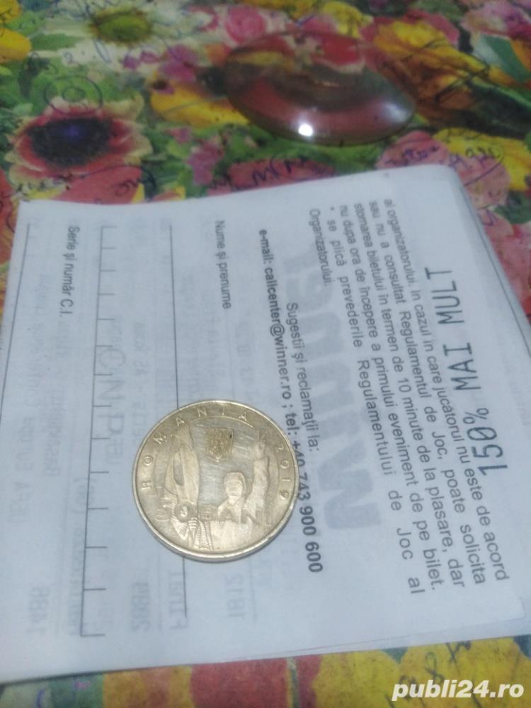 Vind moneda de 50 bani cu REVOLUȚIA ROMANA DIN decembrie1989