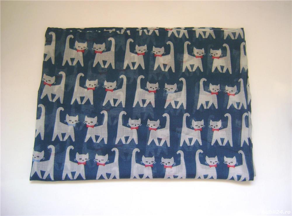 Esarfă tip burlan, cu pisici