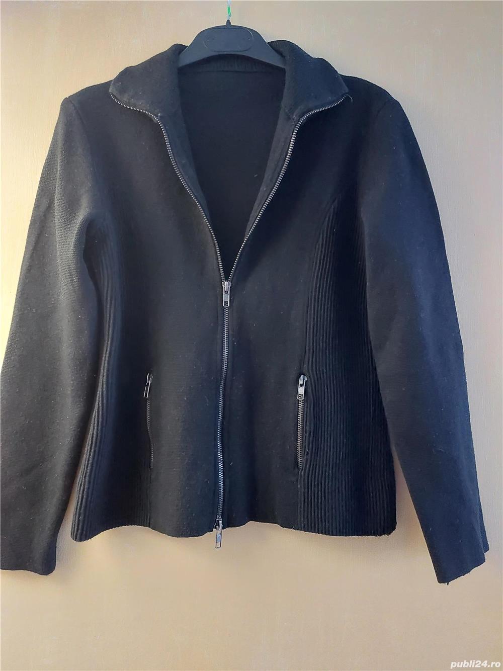 Jacheta bleumarin cu fermoar
