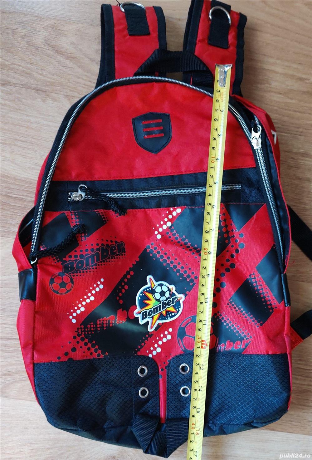 Rucsac pentru școală, drumeții sau vacanțe.