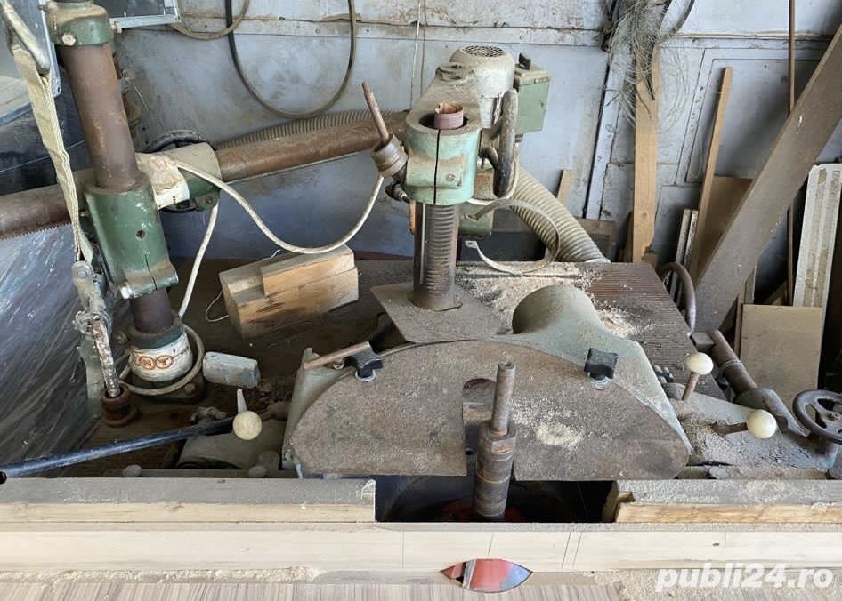 Masina de frezat cu avans - pentru tamplarie