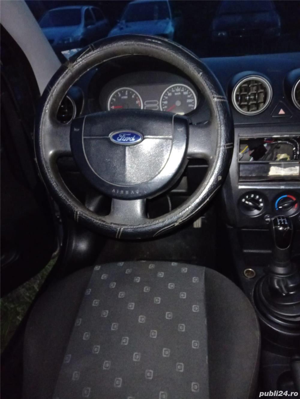 Dezmembrez Ford Fiesta 1.4 tdci an 2003