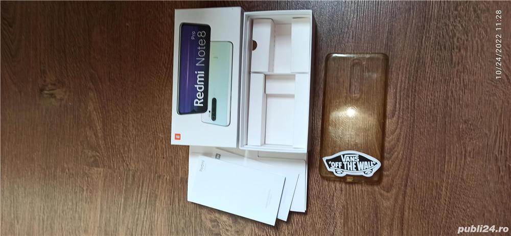 Cutie Xiaomi Redmi Note 8 Pro + husa  Cutie completă cu manuale, fără încărcător. Se vinde doar cuti