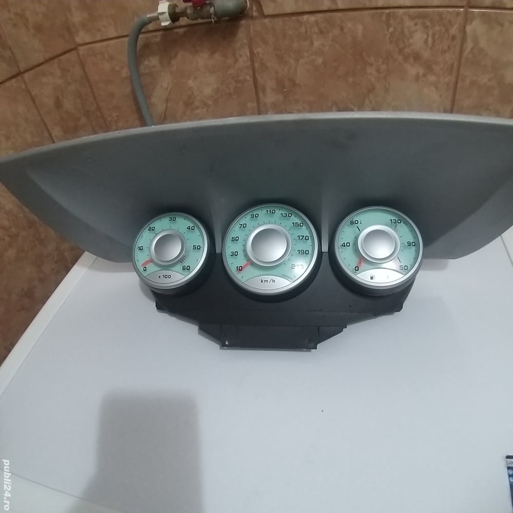 Ceasuri de bord pentru Citroen C8 