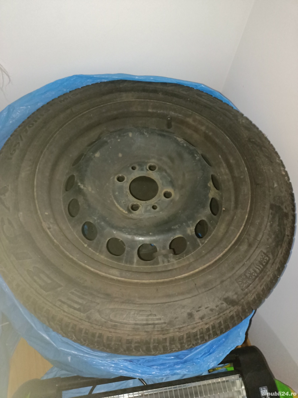 Vând roti fiat 165/70/14