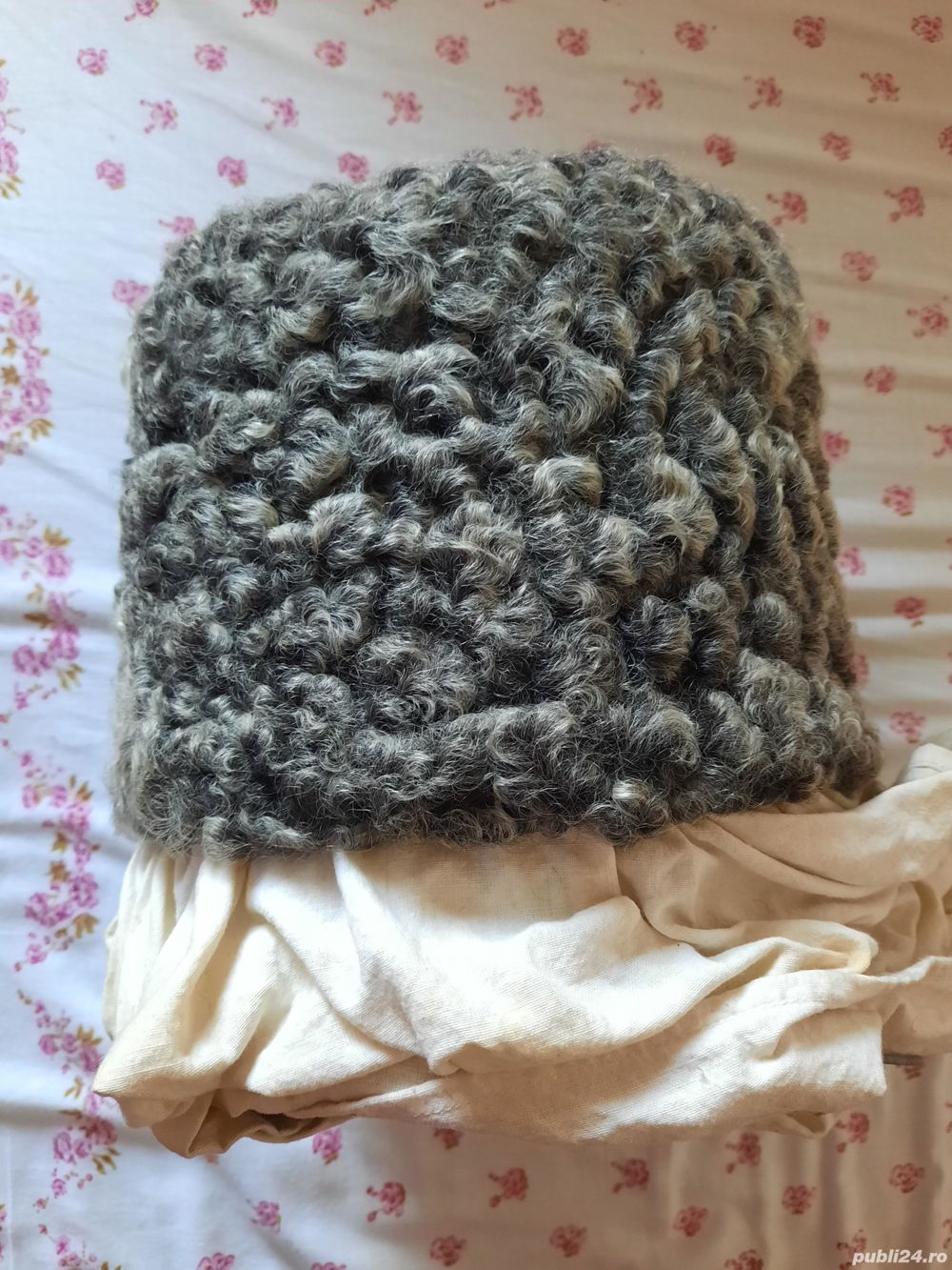 Vand caciula astrahan