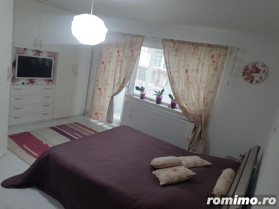 De inchiriat  apartament 3 camere in zona Mehala 