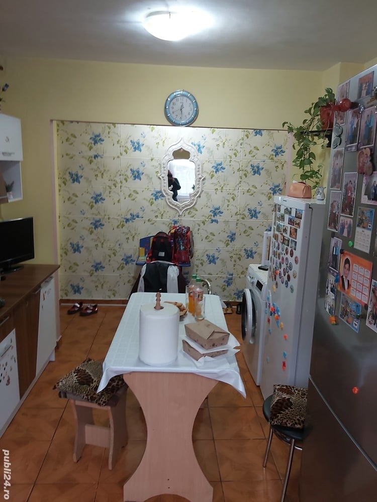 Vînd apartament Vînd apartament