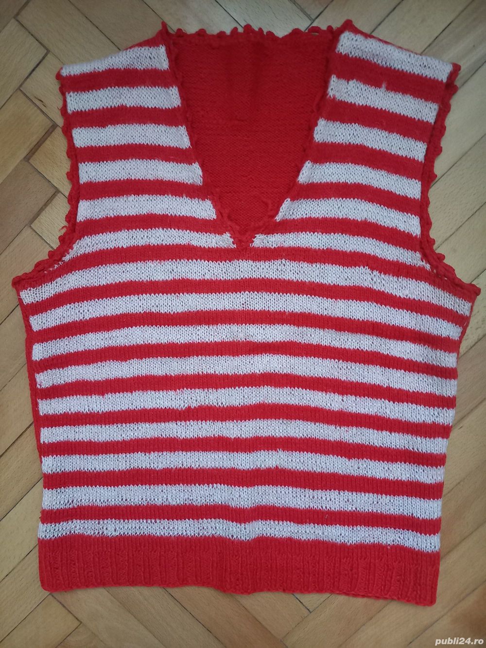 Vesta de lina marimea S,M, frumoasa, eleganta