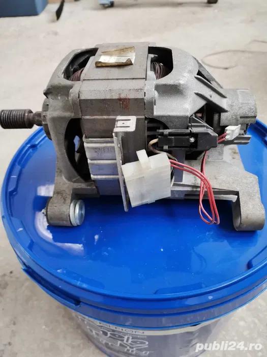 Motor mașină spălat rufe Indesit
