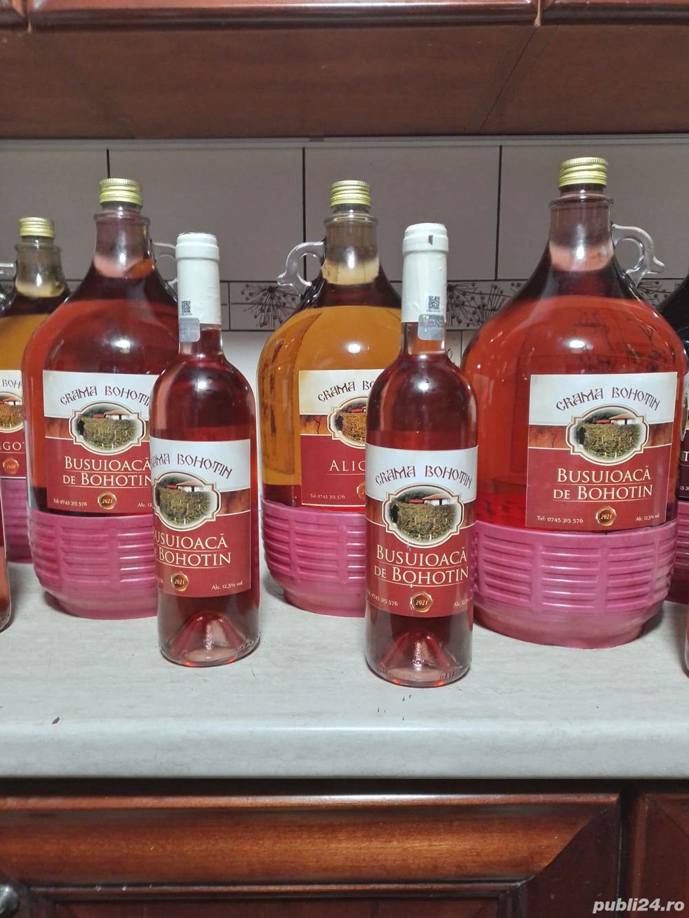 Vând vin Busuioaca de Bohotin