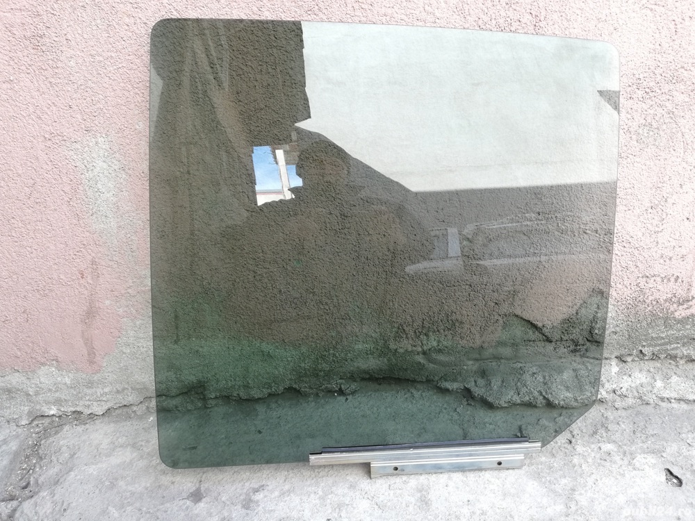 geam usa stanga spate opel agila b