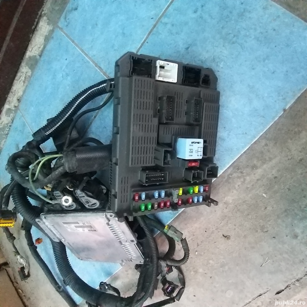 Cutie cu siguranțe pentru Citroen C8 