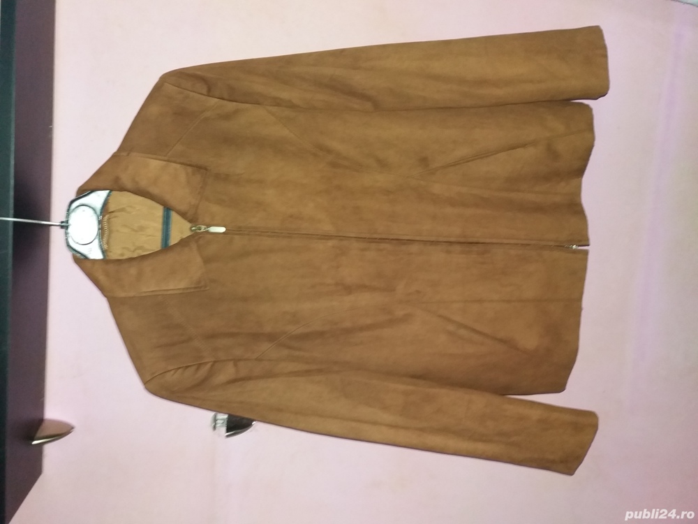 Vând jachetă BELLASOFT, material catifelat!