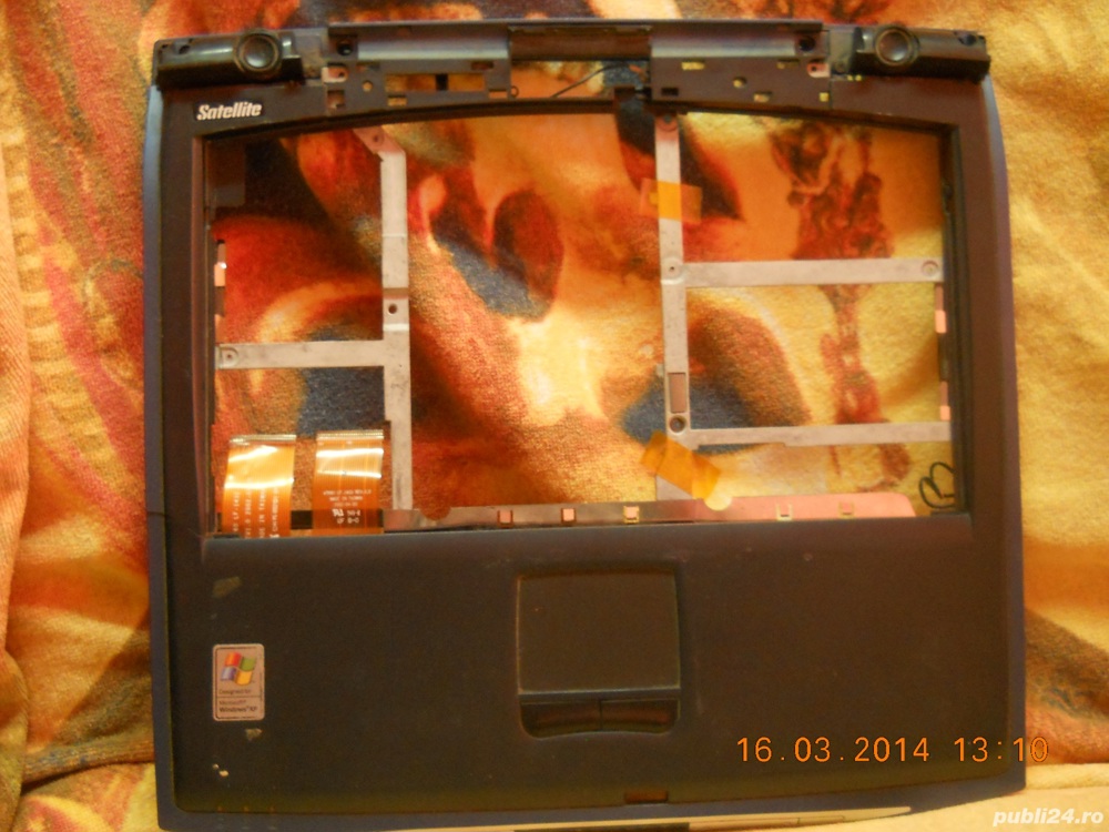 Carcasa Toshiba Satellitte S Palmrest+Touchpad+Buttom case 