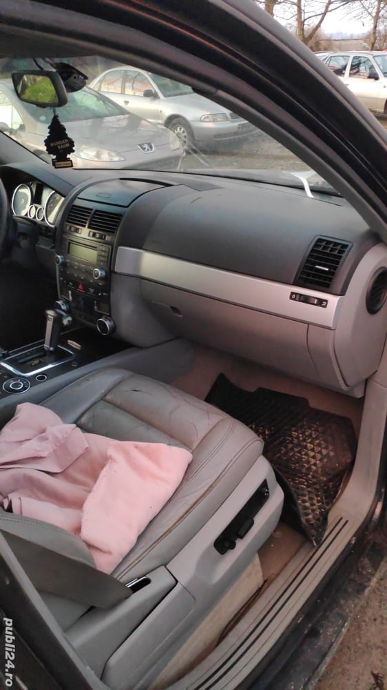 Dezmembrez VW Touareg I(7L) 3.2i (3189 cmc) benzină V6 24 valve, 220 cp an 2003