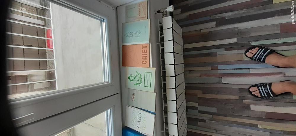 Vand Caiete mici ,Studentesti si 2 top hartie A4 din perioada Comunista