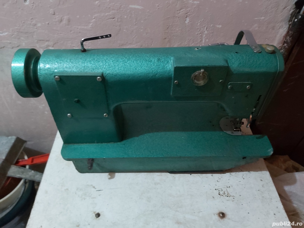 Vand masina de cusut Cugir M.C.I. 4