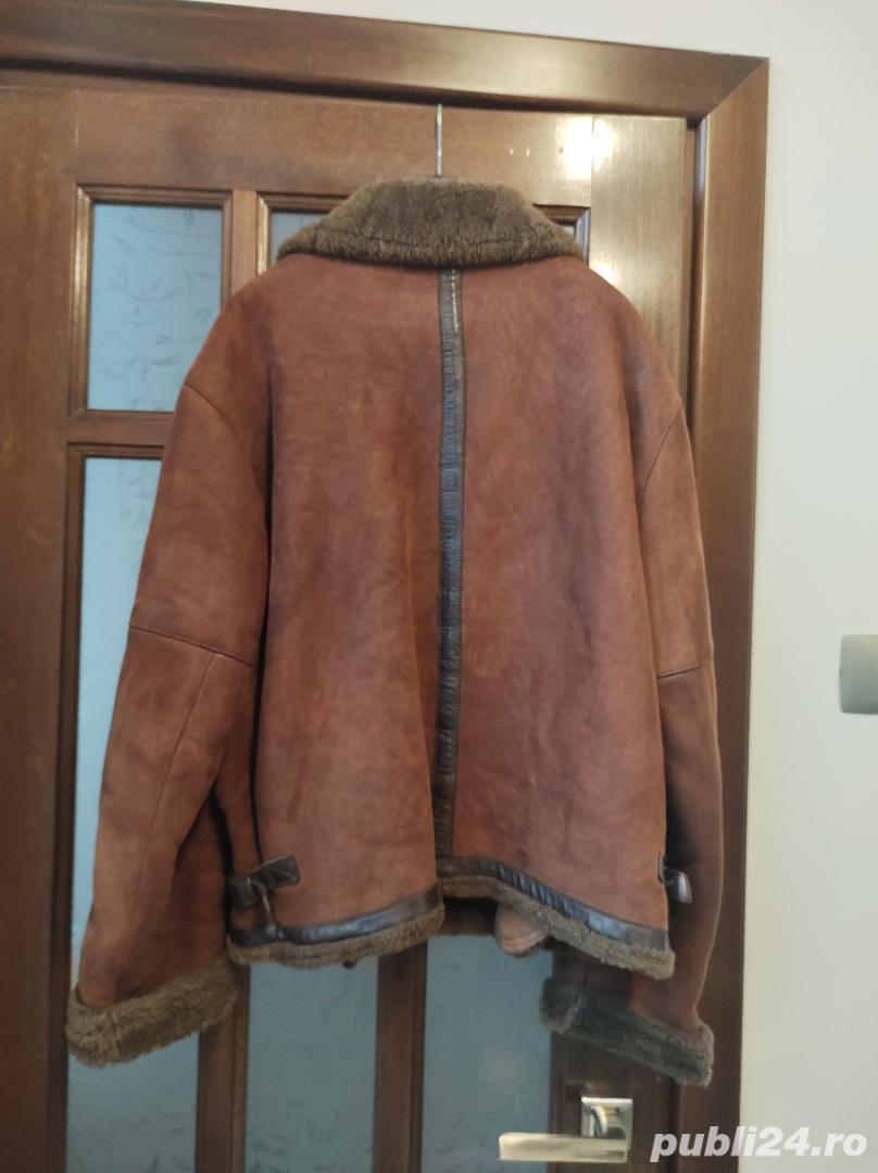 De vânzare haină piele stare impecabilă
