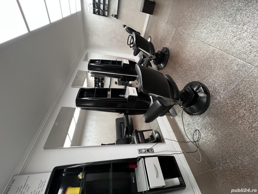 Închiriez posturi frizerie