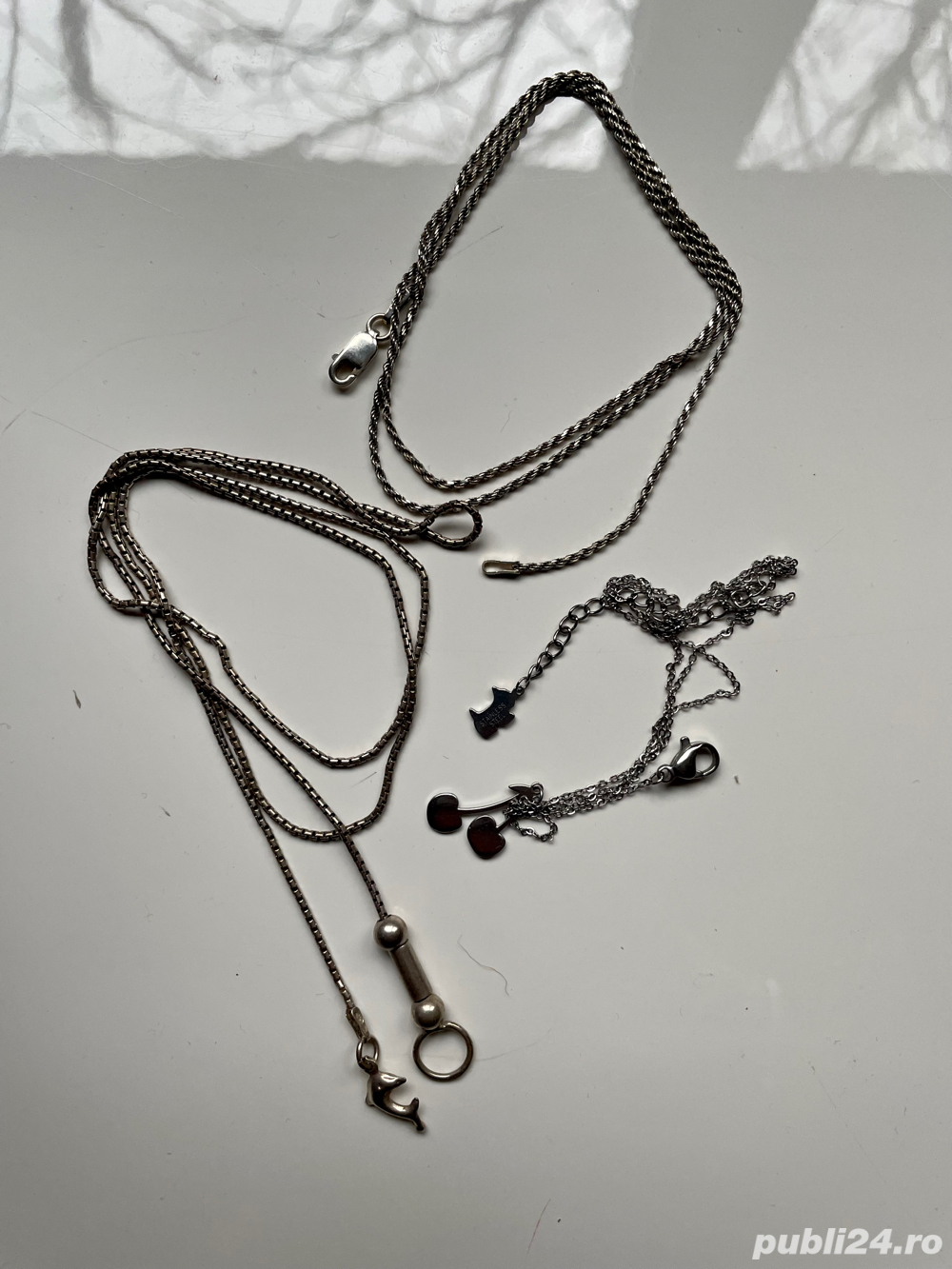 vând diverse bijuterii, simple sau cu pietre, din argint marcat