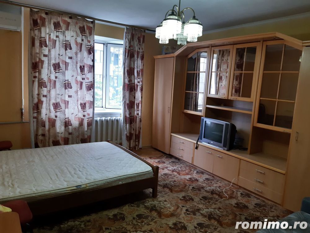 Apartament  cu o camera de inchriat  in zona Soarelui