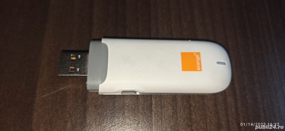 2x Modem 3G Huawei E3131 decodat, 21Mb/s merge in orice retea.  Se vinde fara capac