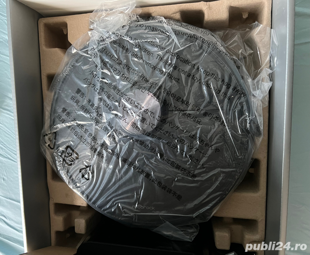 Robot de aspirare Roborock S6 plus accesorii noi