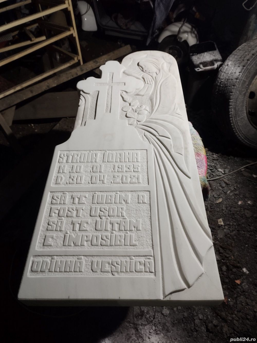 Monumente funerare marmura