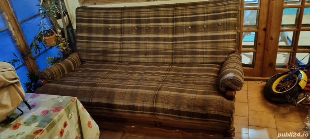 Canapea solida cu brate lemn masiv