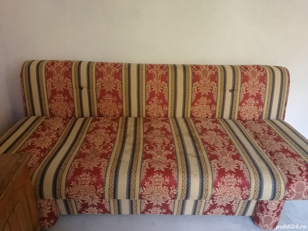 Canapea extensibila cu ladă 