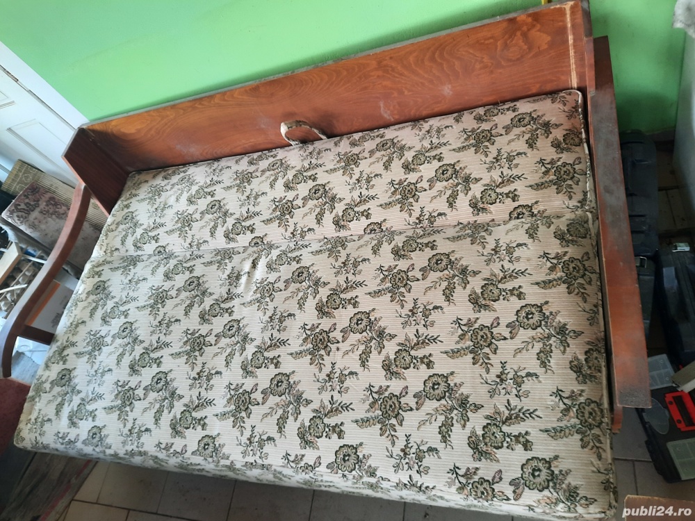 Canapea extensibila.