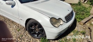 Dezmembram mercedes-benz c-class w203 limuzina