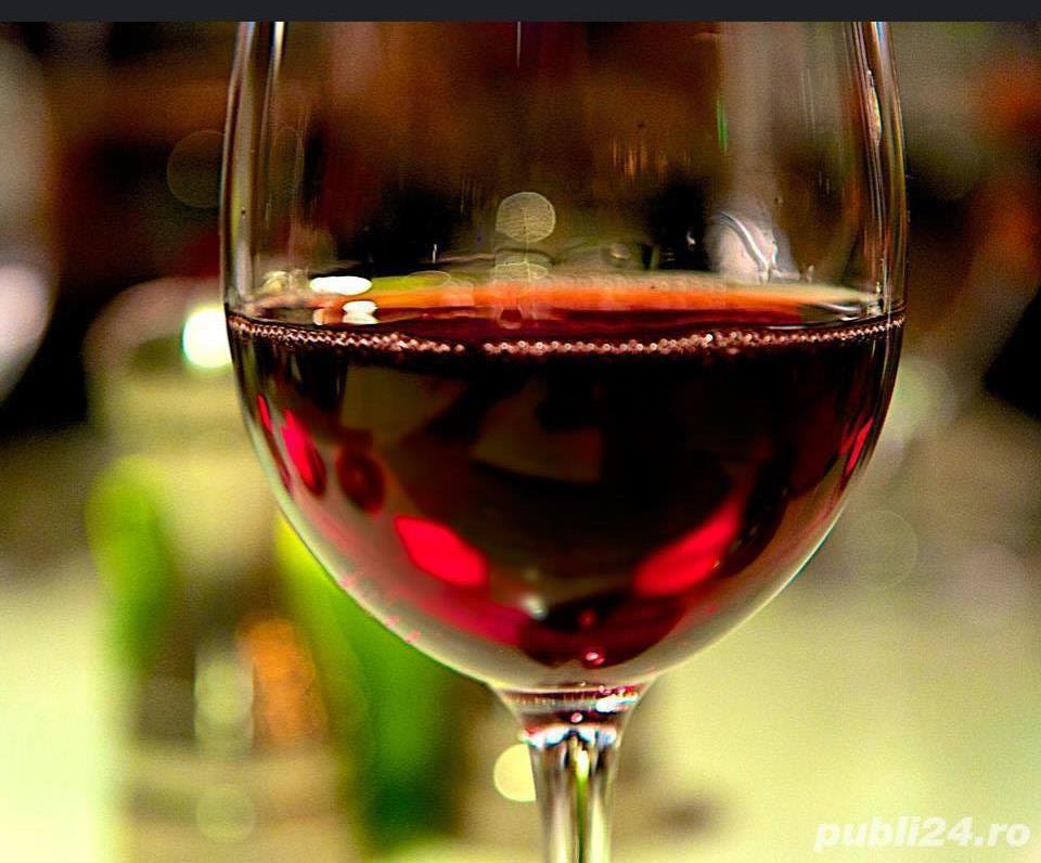 Vin și tuica 100% naturale 