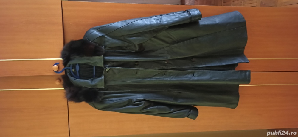 Haina de piele naturala 