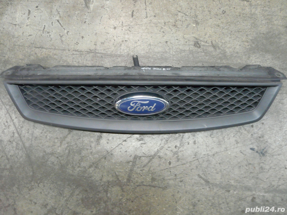 grila bara fata ford focus