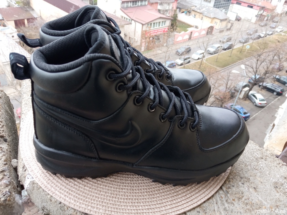 Ghete piele Nike Manoa Leather, mar. 41, UK 7 (26 cm) made in Vietnam