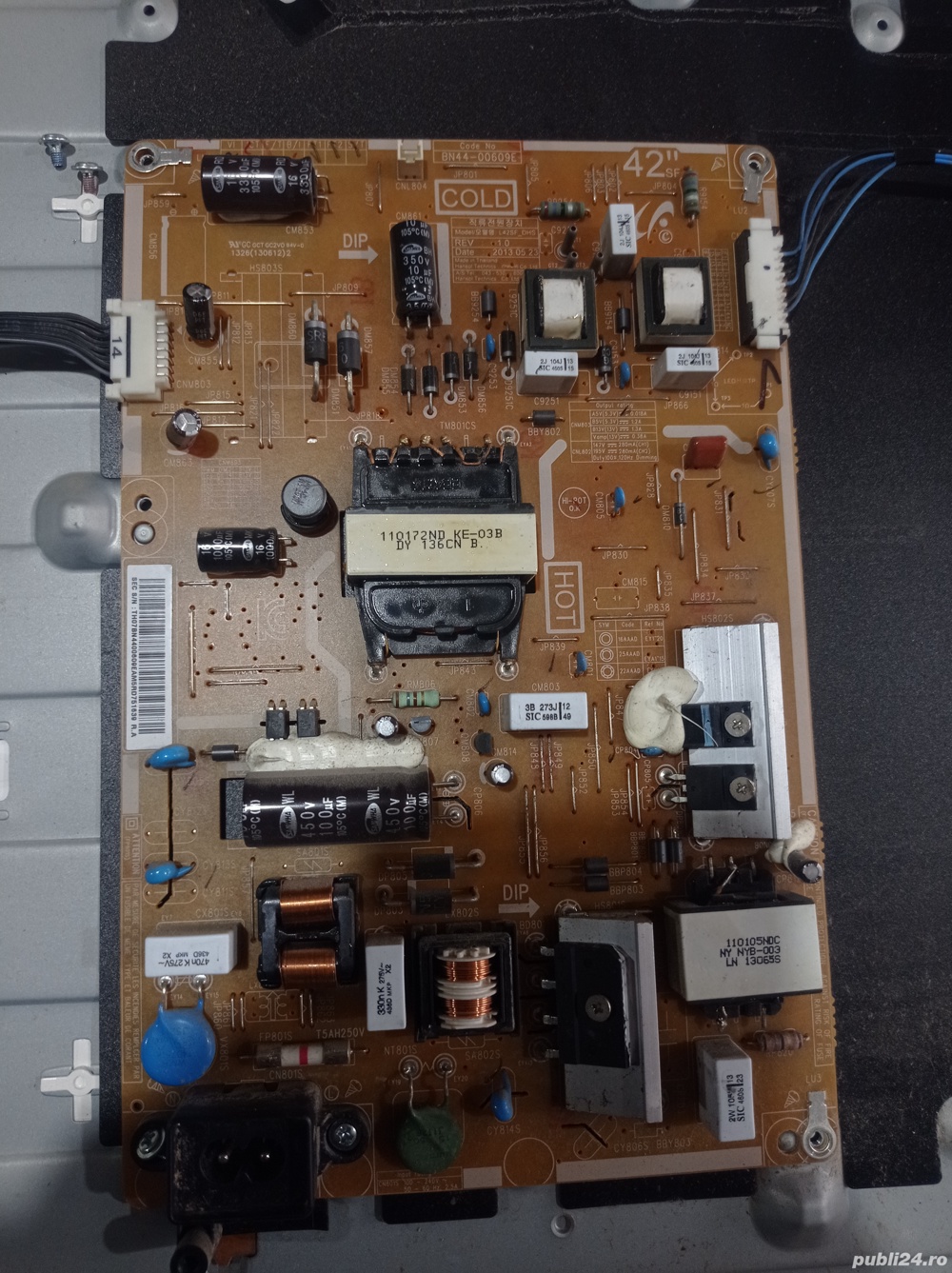 sursa l42sf bn4400609e de pe tv Samsung ue42f500aw